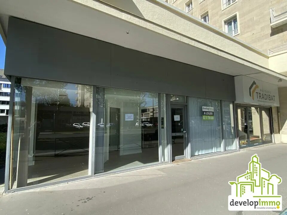 Location Commerce 85 m² - Photo 1