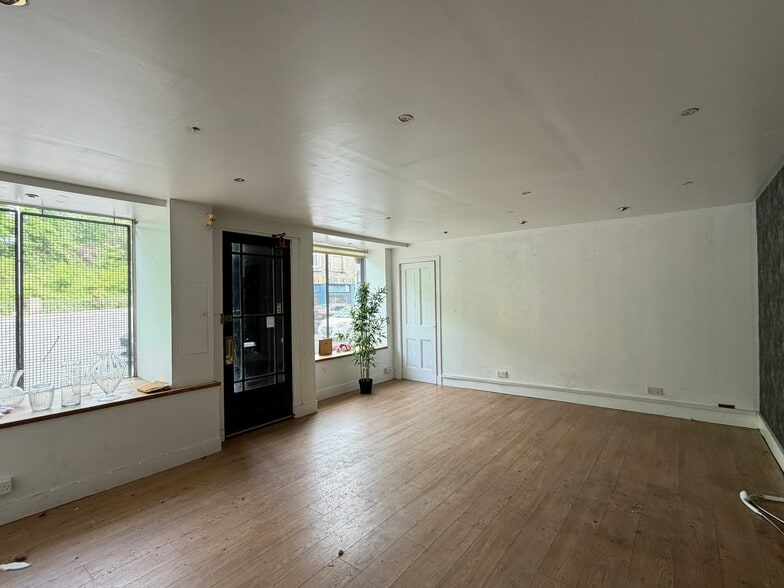 120 Logie St, Dundee to rent - Building Photo - Image 2 of 11