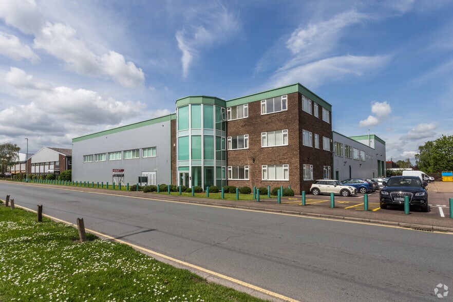 3 Howard Rd, St Neots PE19 8ET UK