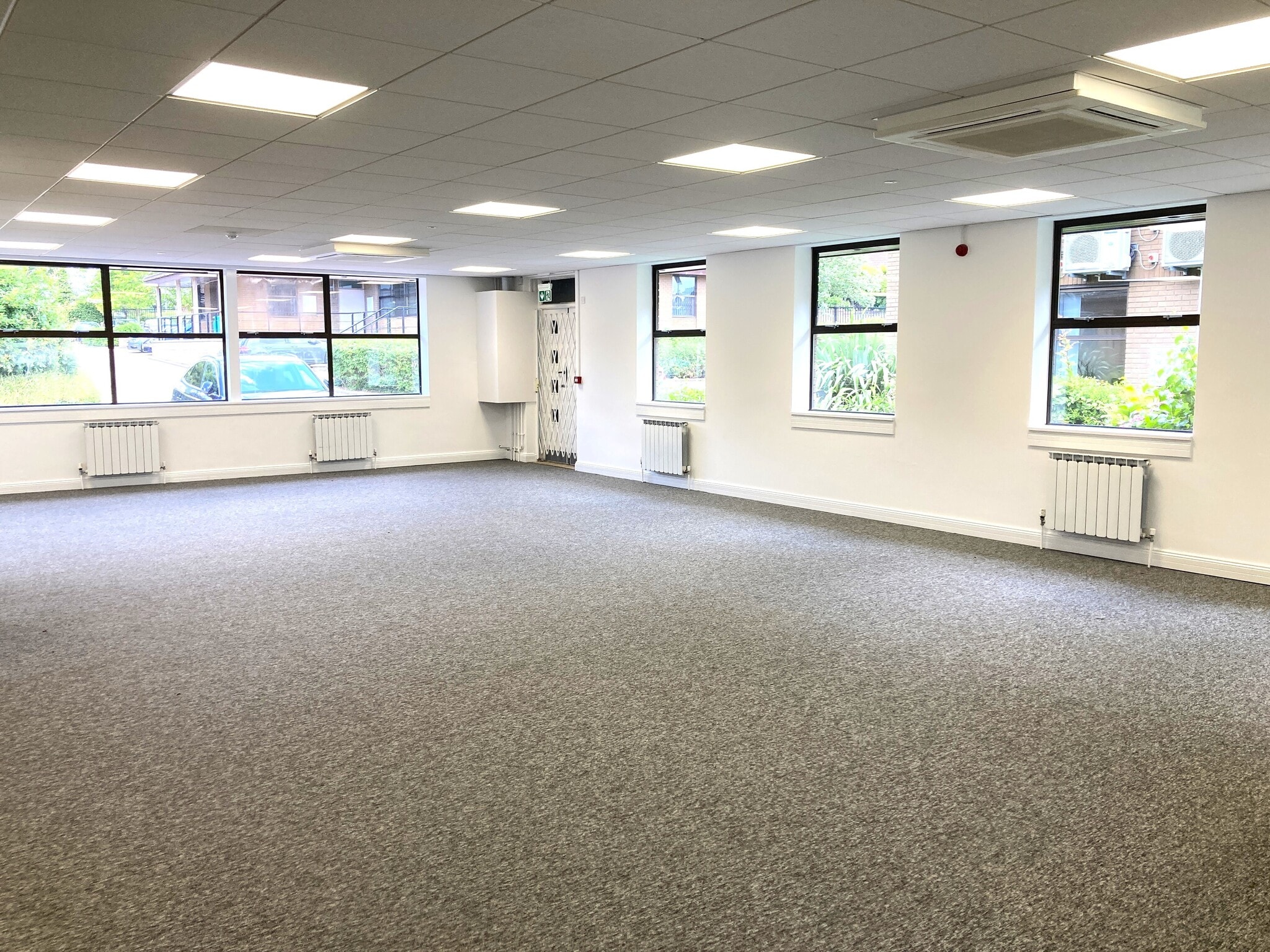 Woodlands Ln, Bradley Stoke to rent Building Photo- Image 1 of 7