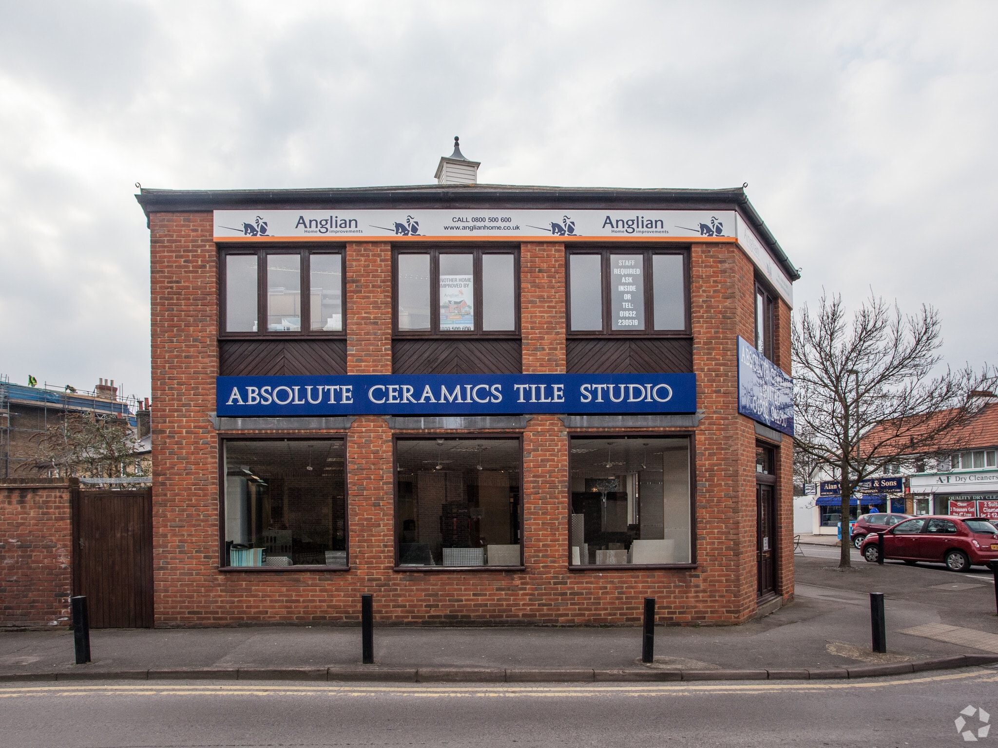26-28 Molesey Rd, Walton On Thames for sale Primary Photo- Image 1 of 4
