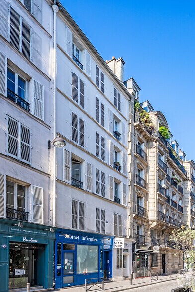 Retail in Paris to rent - Primary Photo - Image 1 of 1
