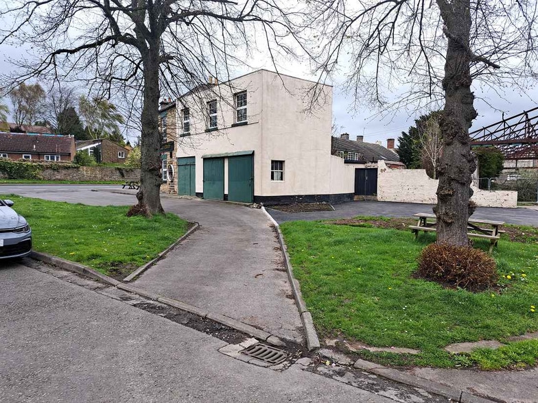 Silver St, Richmond for sale - Building Photo - Image 2 of 7