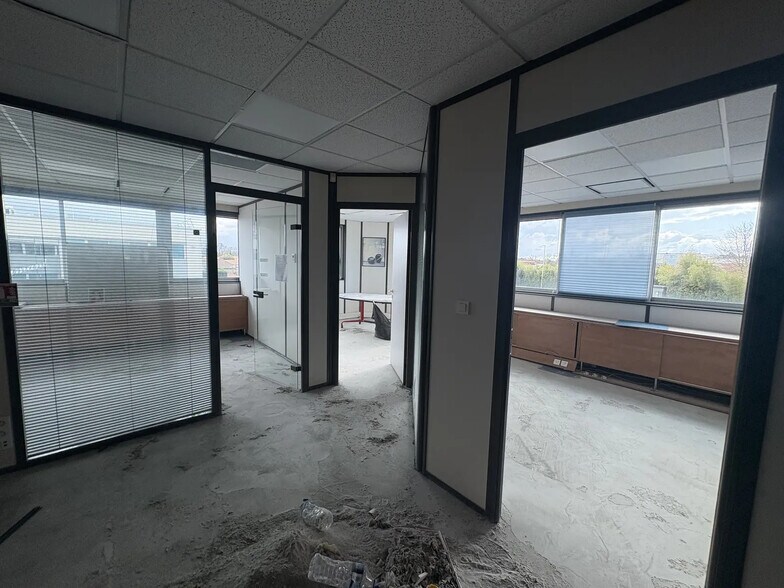 10 Rue Gutenberg, Mérignac to rent - Interior Photo - Image 3 of 21