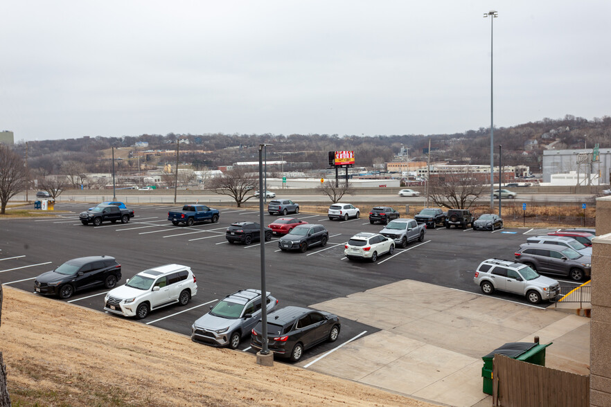 1155-1220 Adams St, Kansas City, KS for rent - Building Photo - Image 3 of 12