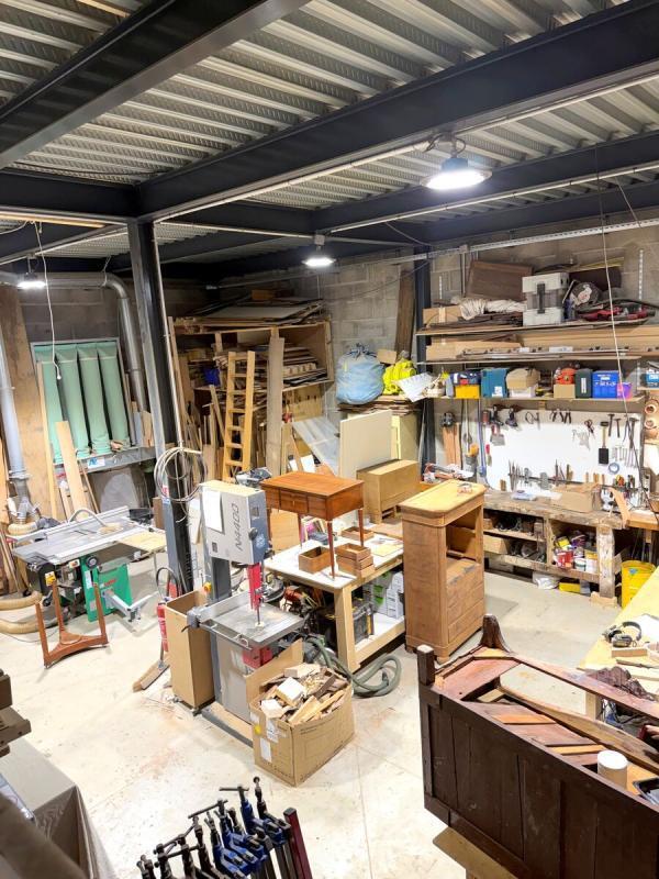 Location Local d'activités 107 m²