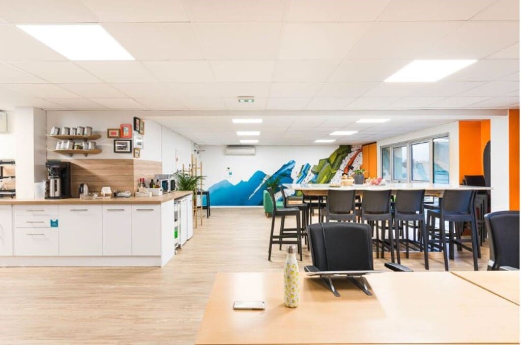 Location Bureaux 272 m² - Photo 1