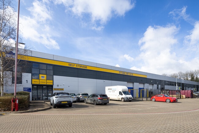 More details for Storage King Luton-Dunstable, Porz Ave, Dunstable - Co-working to Rent