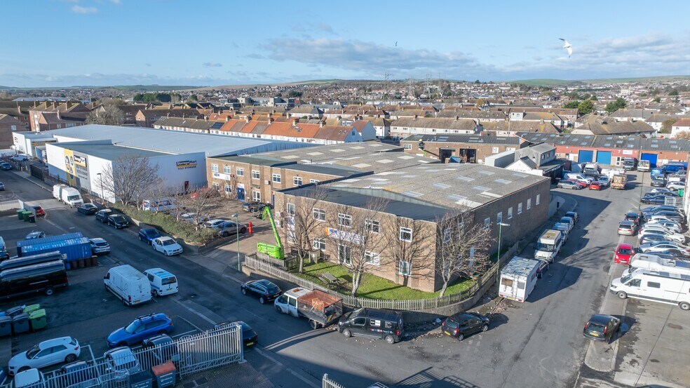 Chapel Road Southwick portfolio of 2 properties for sale on LoopNet.co.uk - Building Photo - Image 2 of 2