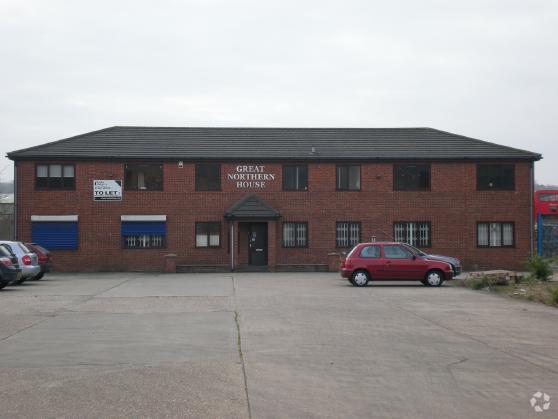 Great Northern Ter, Lincoln for sale Primary Photo- Image 1 of 1