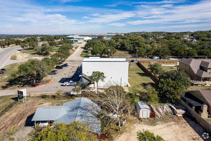 1304 W Borgfeld Dr, San Antonio, TX for rent - Building Photo - Image 3 of 10