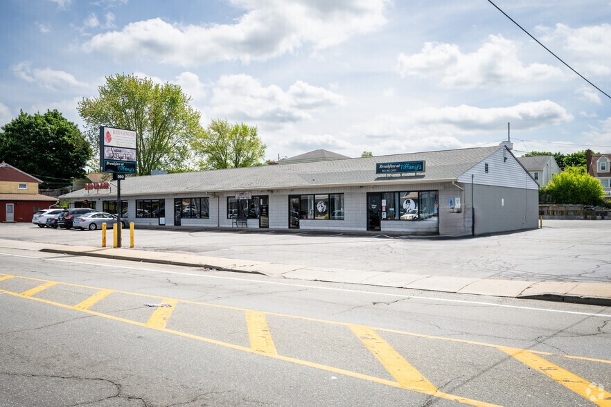 560 Killingly St, Johnston, RI for sale Building Photo- Image 1 of 1