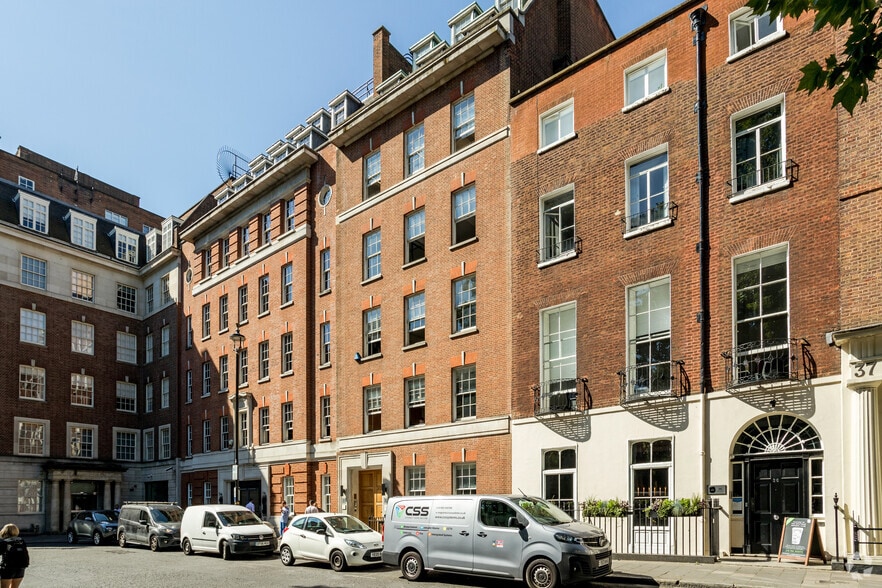 35 Soho Sq, London to rent - Building Photo - Image 2 of 5