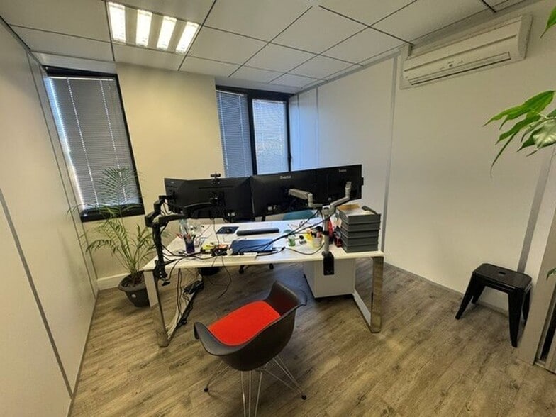 Office in Saint-Didier-au-Mont-d'Or for sale - Interior Photo - Image 3 of 9