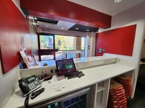 Oldbrook, Milton Keynes to rent Interior Photo- Image 2 of 19