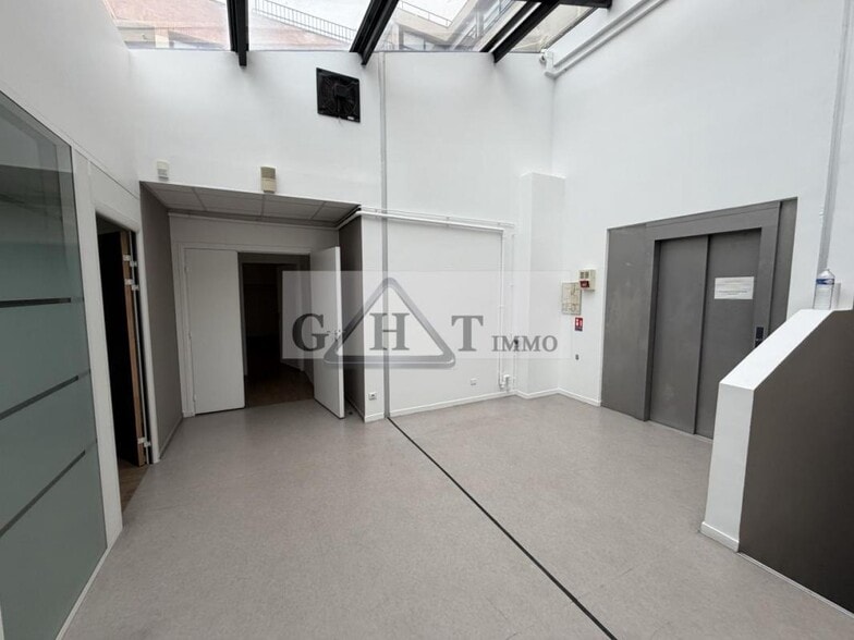 Retail in Évry-Courcouronnes to rent - Interior Photo - Image 3 of 11