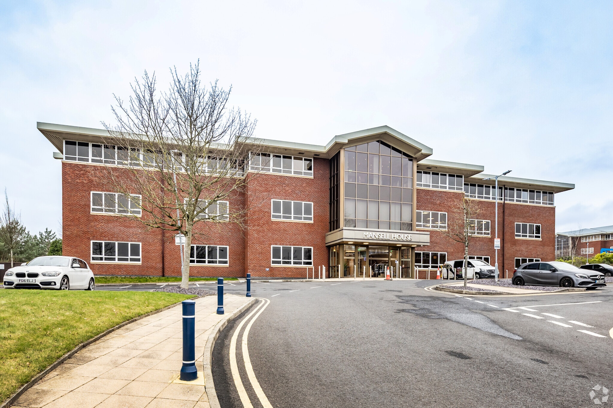 Aspinall Close, Bolton to rent Building Photo- Image 1 of 10