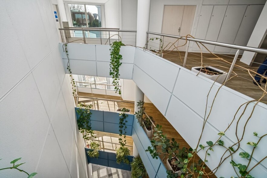 Office in Villepinte for sale - Interior Photo - Image 2 of 15