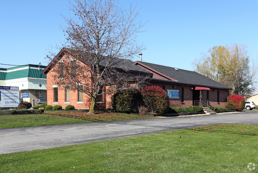 8680 Main St, Williamsville, NY for rent - Primary Photo - Image 1 of 4