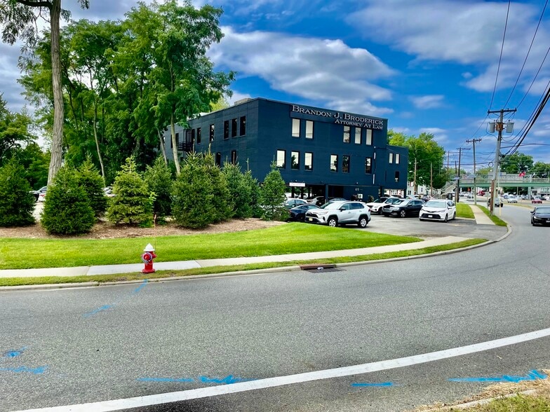 65 Route 4, River Edge, NJ to rent - Building Photo - Image 2 of 2