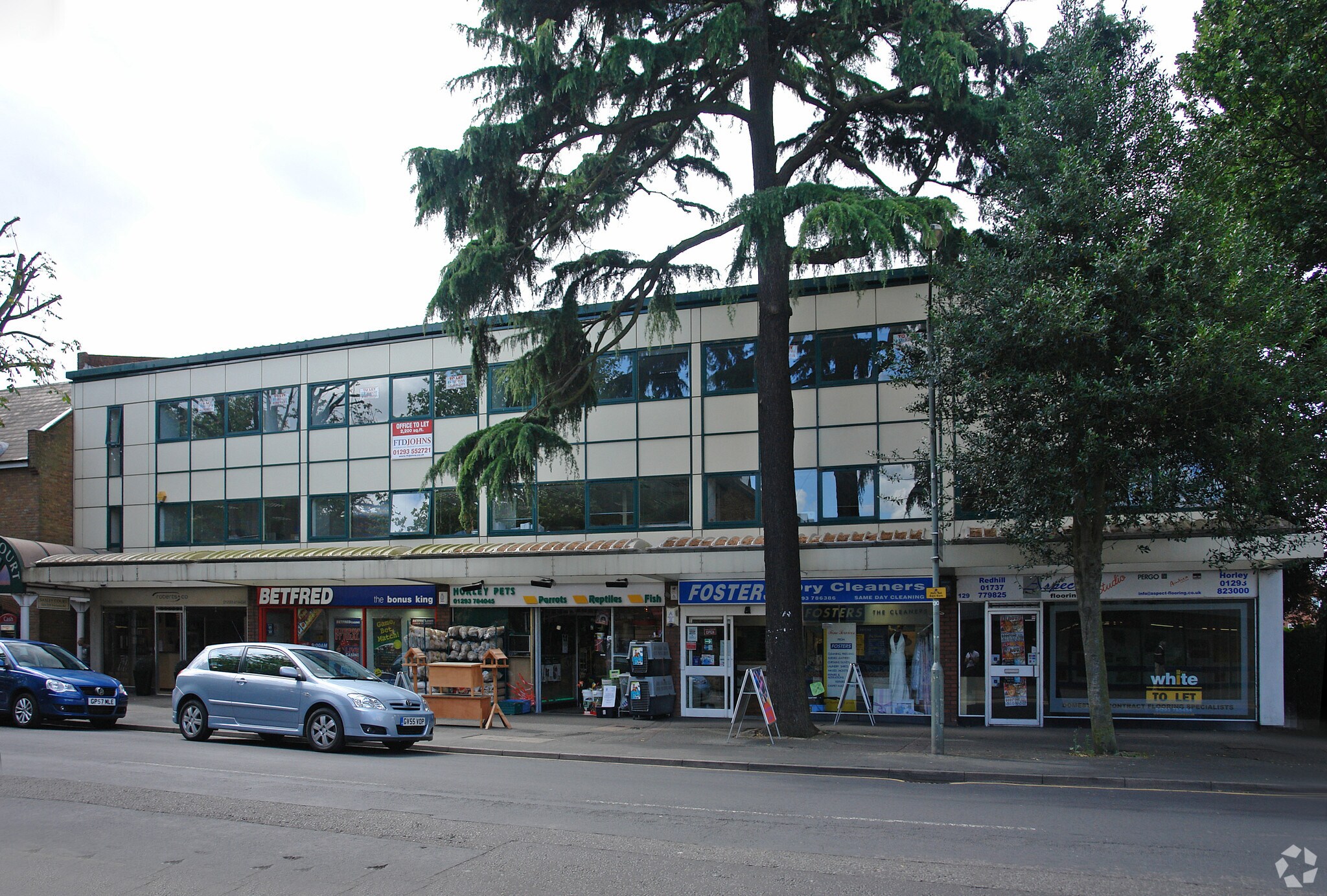 121-129 Victoria Rd, Horley for sale Primary Photo- Image 1 of 1