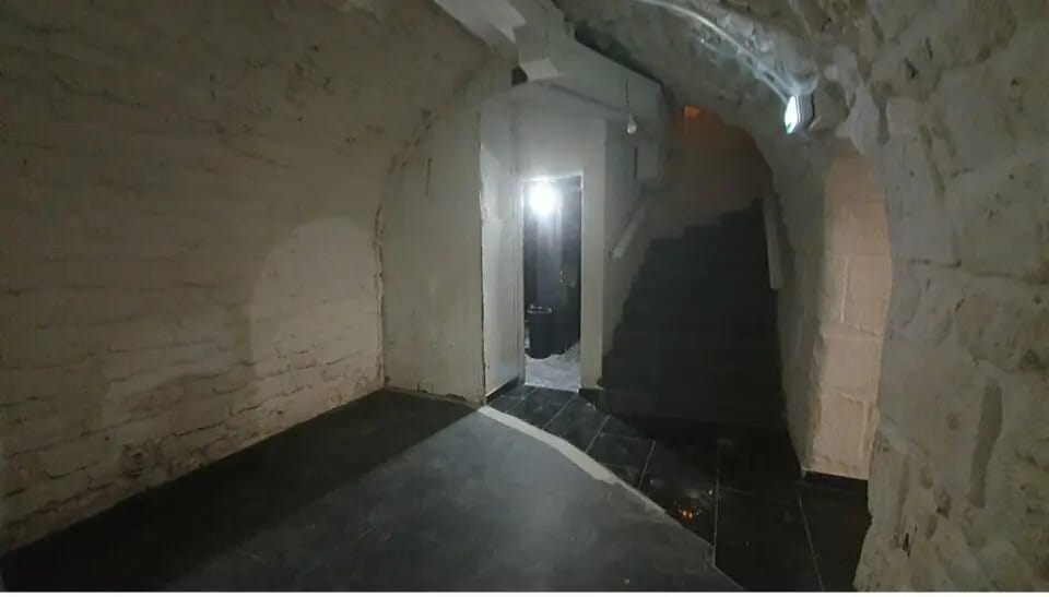 Retail in Paris for sale - Interior Photo - Image 3 of 12