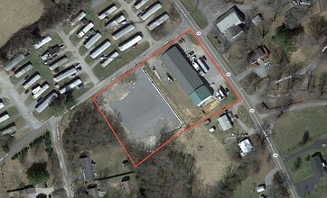 653 Lakeway Dr, Russell Springs, KY - aerial  map view