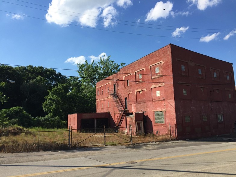 1900 Train Ave, Cleveland, OH for sale - Building Photo - Image 1 of 1