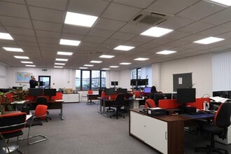 Juno Dr, Leamington Spa to rent Interior Photo- Image 2 of 2