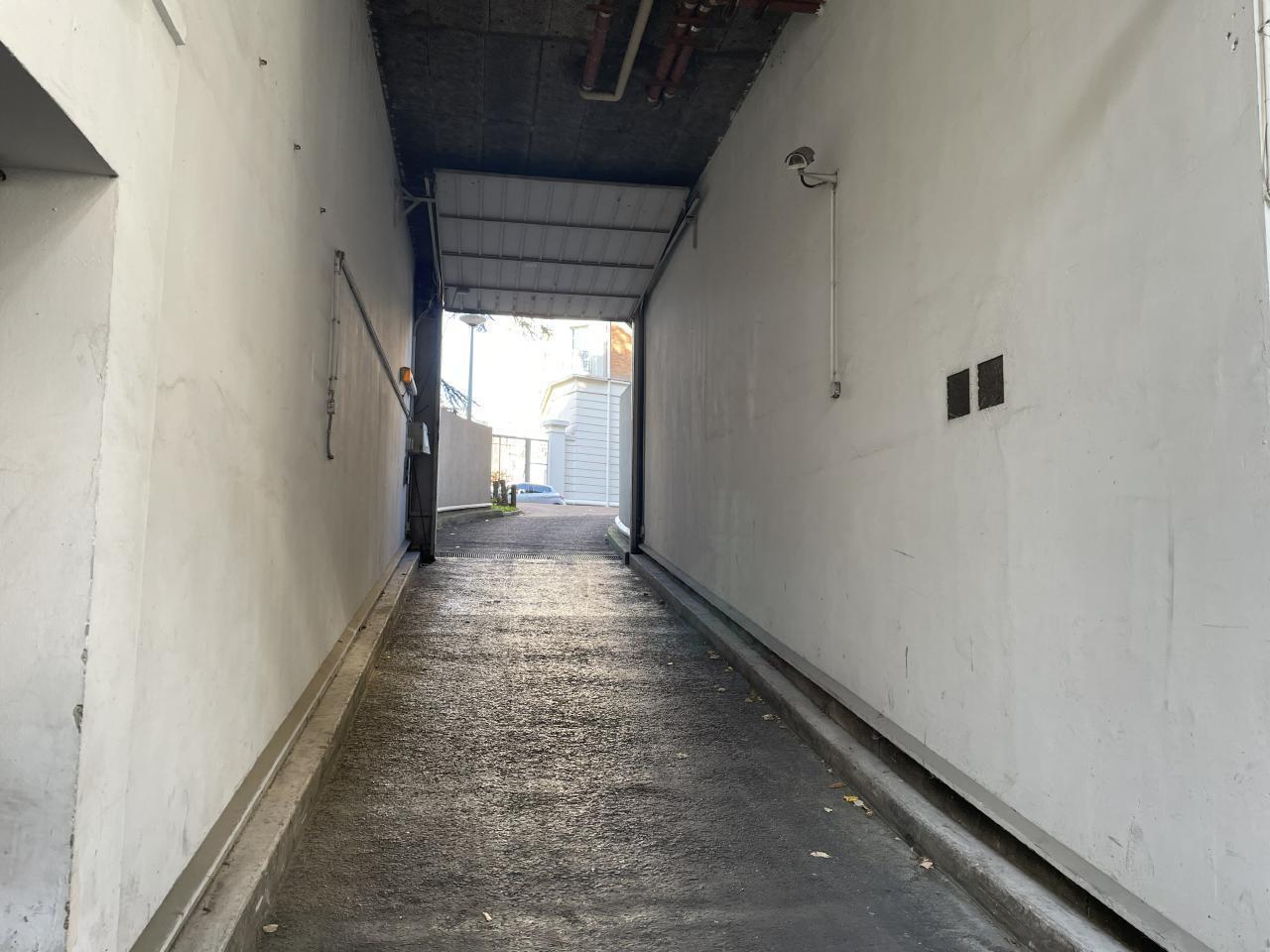 Light Industrial in Courbevoie for sale Building Photo- Image 1 of 9