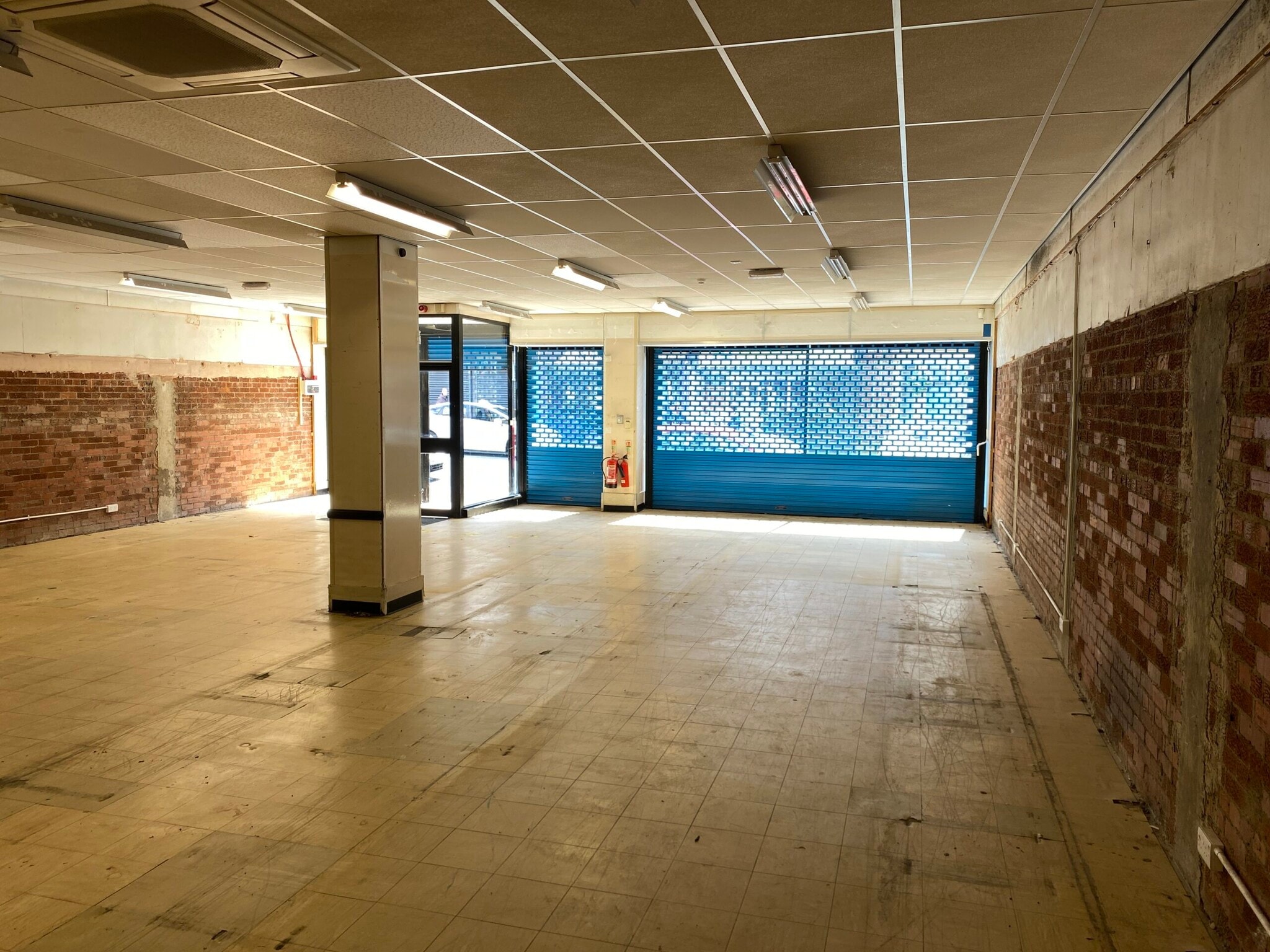 93-95 Yorkshire St, Rochdale to rent Interior Photo- Image 1 of 2