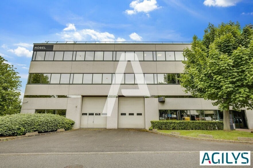 3 Rue Jacques Rueff, Antony to rent - Building Photo - Image 3 of 6