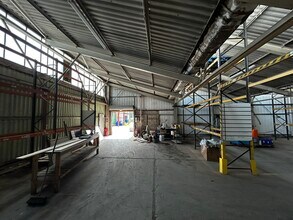 48 North Road, Okehampton to rent Interior Photo- Image 1 of 2