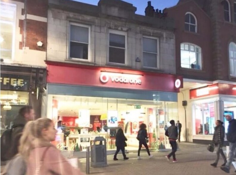 81-82 Briggate, Leeds for sale - Primary Photo - Image 1 of 1