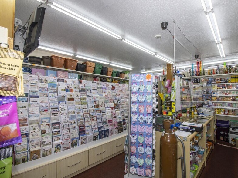 Athole Ct, Dingwall for sale - Interior Photo - Image 2 of 14