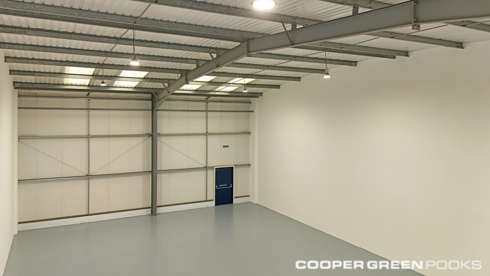 Burnside Business Park, Market Drayton to rent - Interior Photo - Image 3 of 3