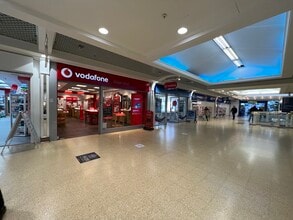 Wellington St, Aldershot to rent Interior Photo- Image 1 of 5