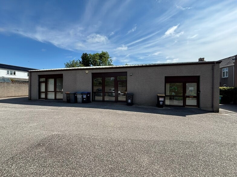 4 St. James's Pl, Inverurie to rent - Building Photo - Image 1 of 3