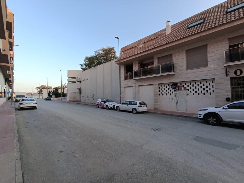 Camilo Jose, 16, Archena, Murcia to rent - Building Photo - Image 2 of 11