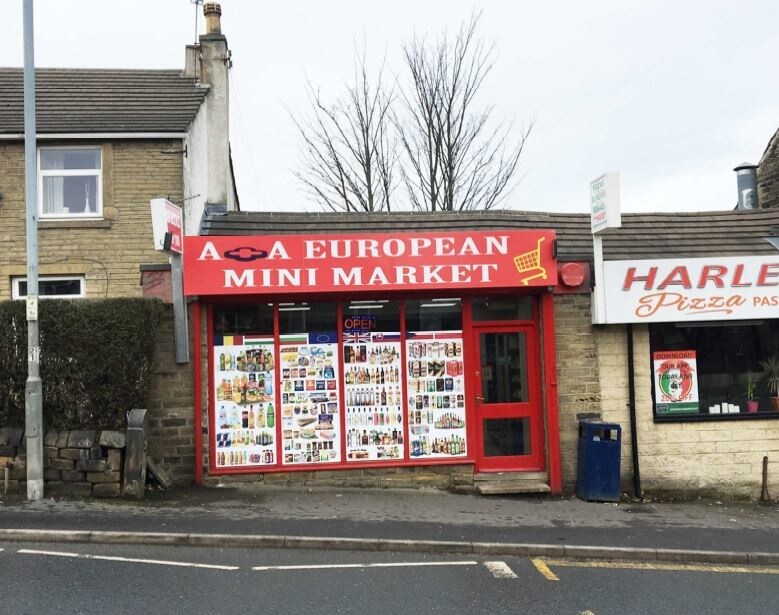 156 Blackmoorfoot Rd, Huddersfield for sale Primary Photo- Image 1 of 1