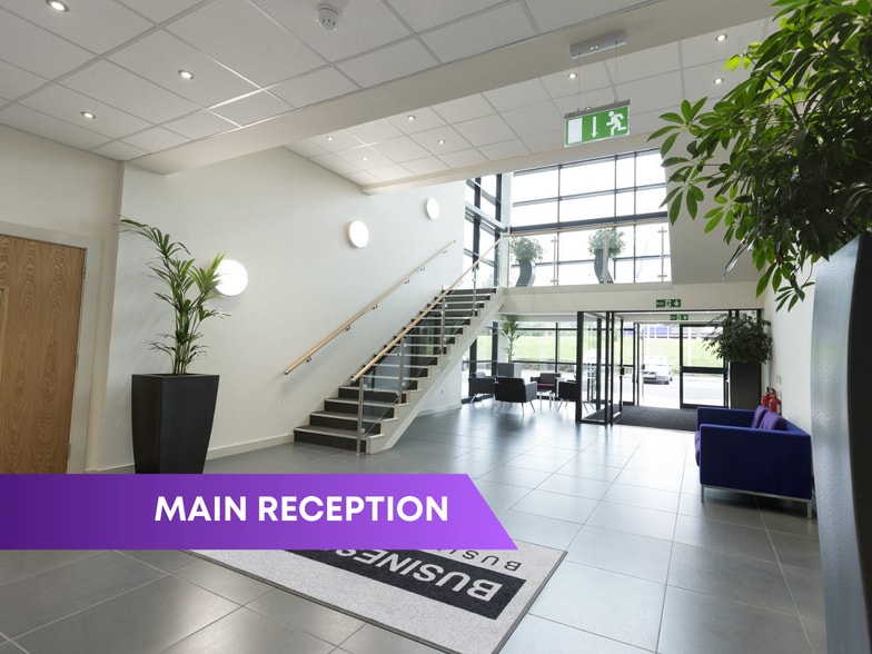 Burnbrae Rd, Linwood to rent - Lobby - Image 2 of 33