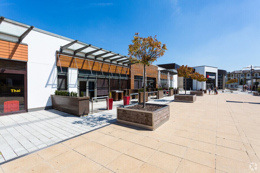 Alexandra Rd, Aldershot GU11 1WG UK