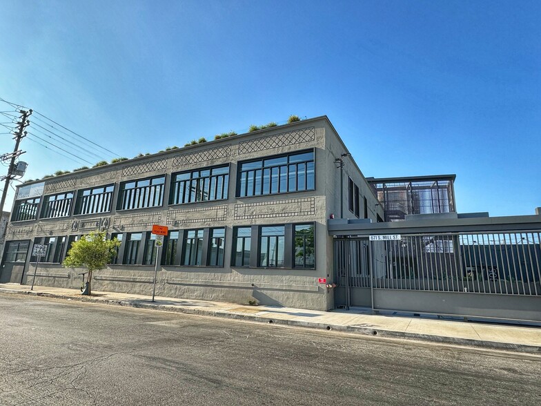 671 Mill St, Los Angeles, CA for rent - Building Photo - Image 2 of 11