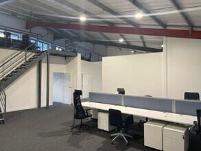 32 Research Park N, Currie to rent Interior Photo- Image 1 of 2