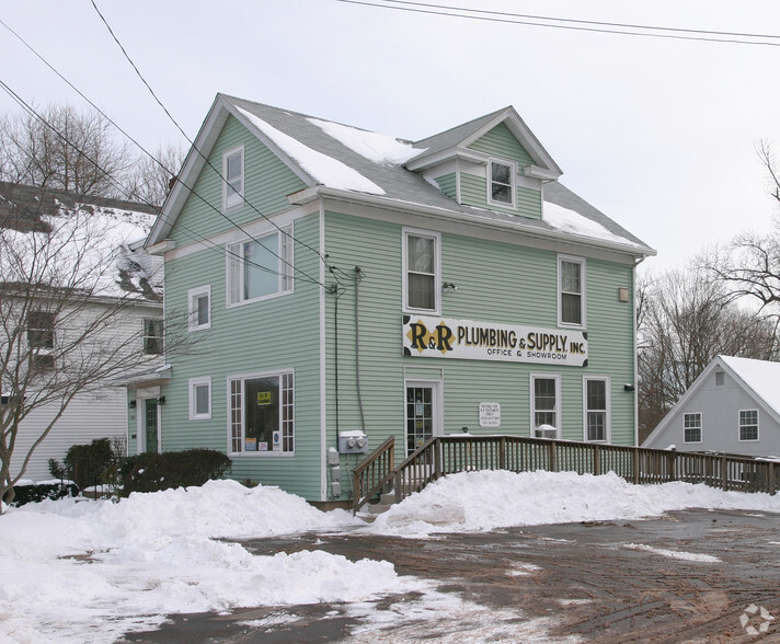 600 Center St, Manchester, CT for sale - Building Photo - Image 1 of 1