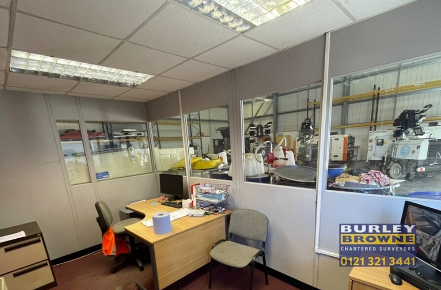 Franchise St, Wednesbury for sale - Interior Photo - Image 2 of 24