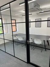 Cowbridge Rd E, Cardiff to rent Interior Photo- Image 1 of 10