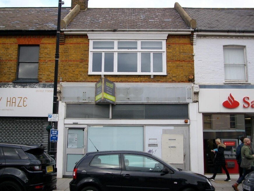 83 Broadway, Leigh On Sea for sale Primary Photo- Image 1 of 1