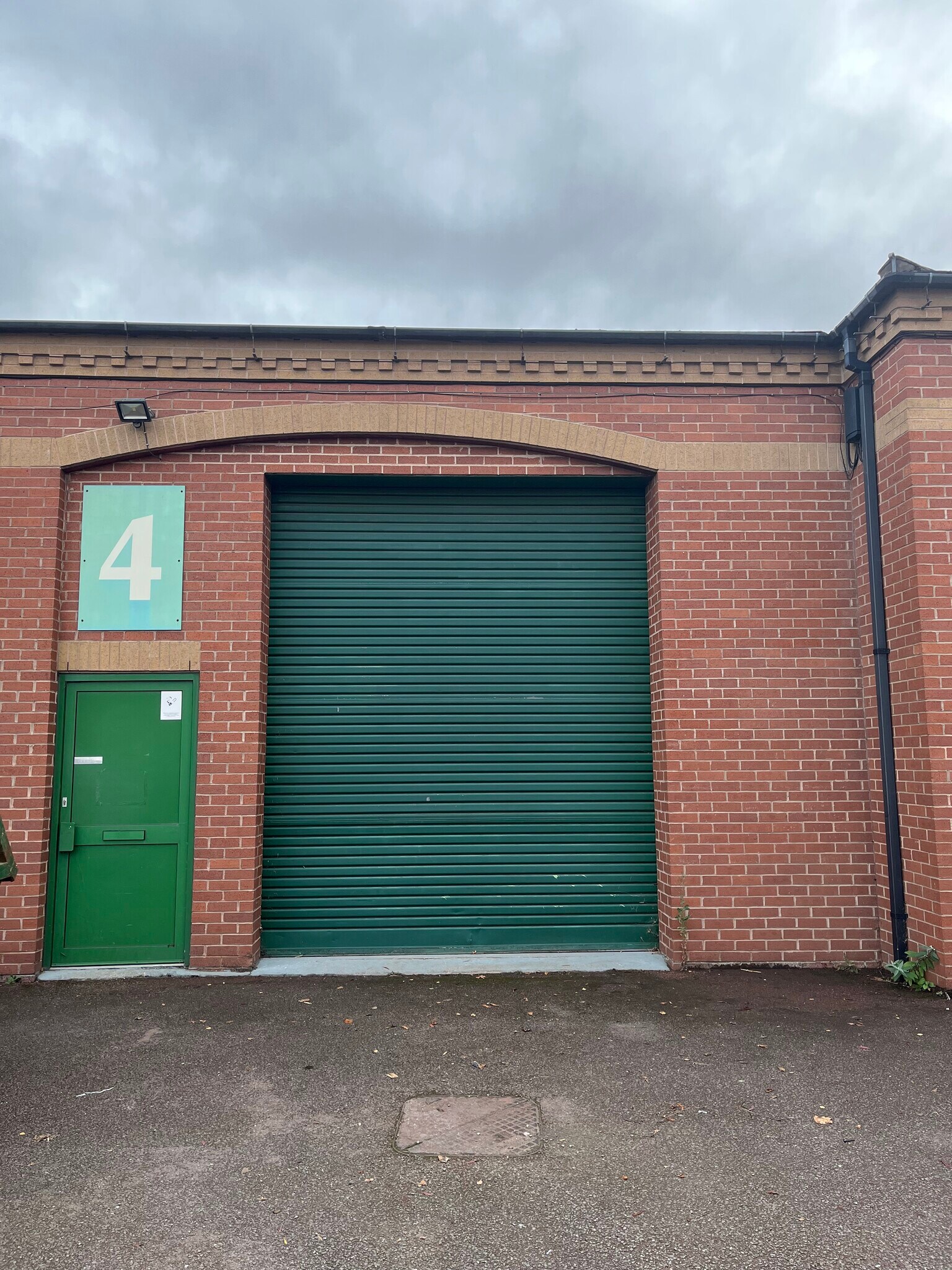 George Holmes Way, Swadlincote to rent Primary Photo- Image 1 of 2