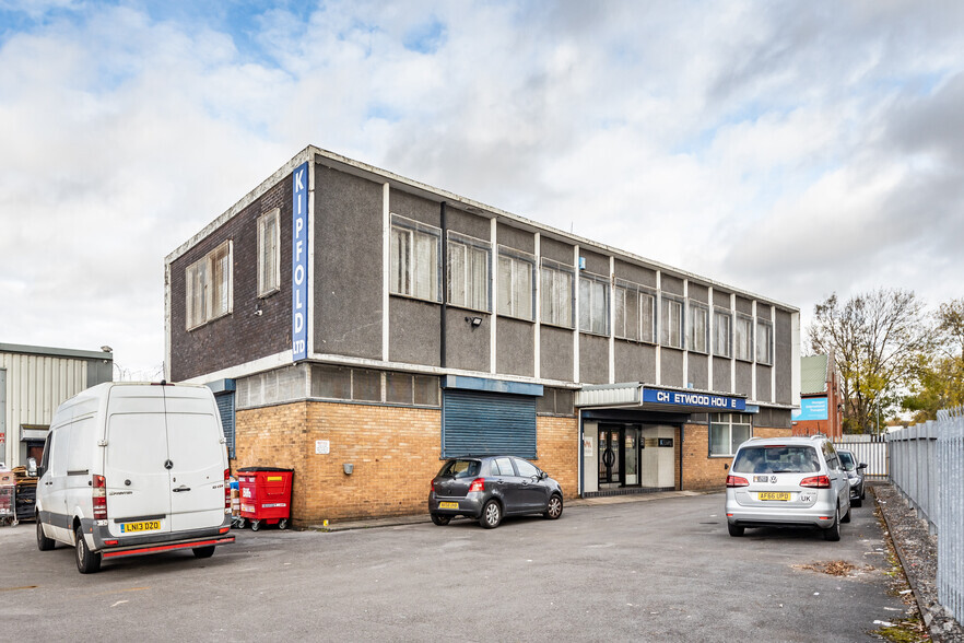 Cheetwood Rd, Manchester to rent - Primary Photo - Image 1 of 5